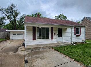 835 SW Anderson Ter, Topeka, KS 66606