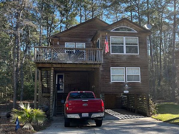 111 Shedders Walk