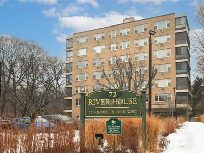 72 Pondfield Road W #1K, Bronxville, NY, 10708