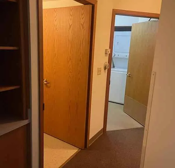 900 Harding Ct #A — Photo 2