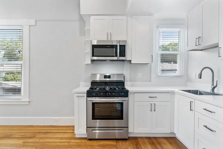 Fully Renovated 1 Bedroom in Downtown Palo Alto! — Photo 2
