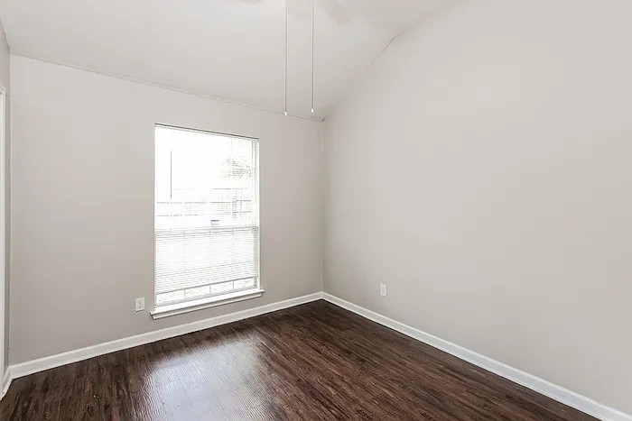 1618 Allen Dr — Photo 12