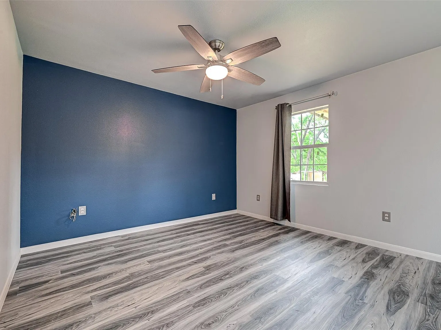 2 bed, 1.0 bath, 880 sqft, $1,400 — Photo 3