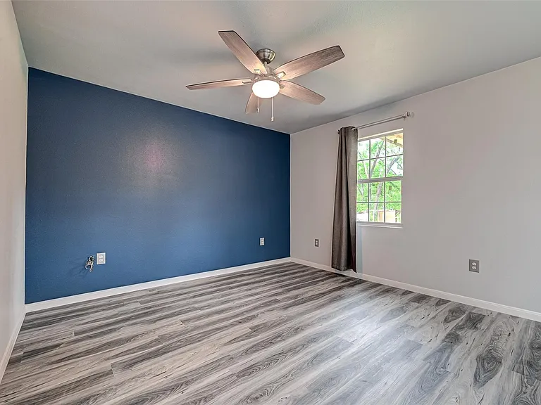15897 Dewberry Ln — Photo 3