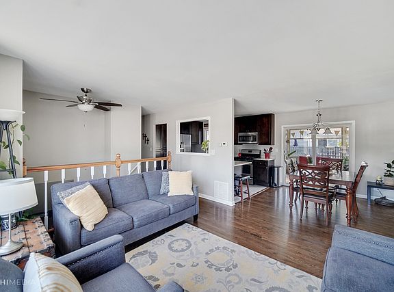 3rd image of 7212 Bonnie Ct