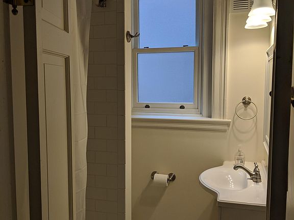 2nd image of 915 Saint James St #1