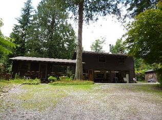 9295 Black Mountain Ln, Maple Falls, WA 98266