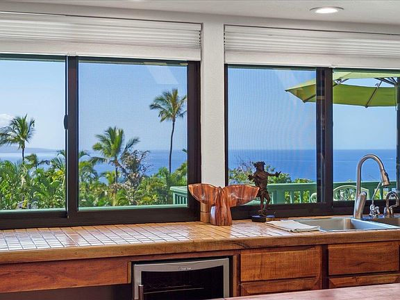 4th image of 634 Laniolu Pl