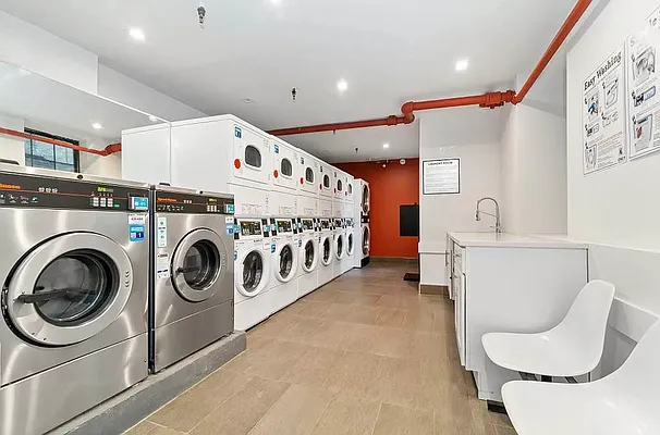 Rented by MOTION New York | media 6