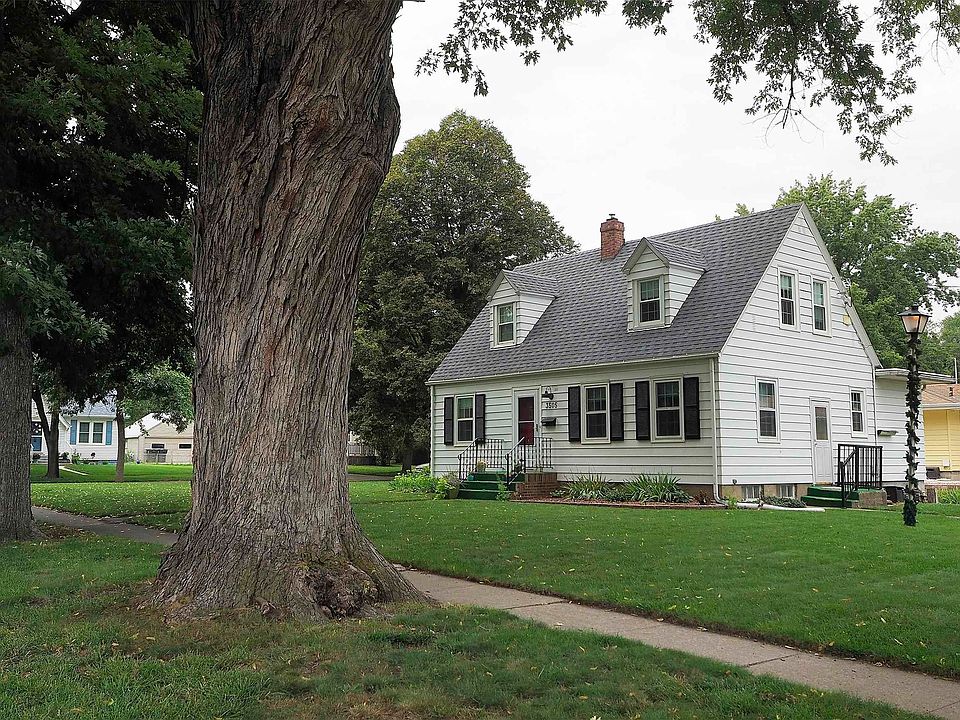 1st image of 3505 41st St