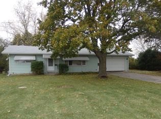 40230 Bloomfield Rd, Genoa City, WI 53128
