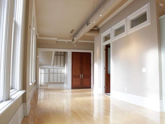 4th image of 1001 N Old World 3rd St #2