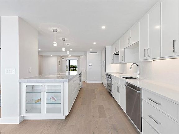 5th image of 2382 Gulf Shore BLVD N #502