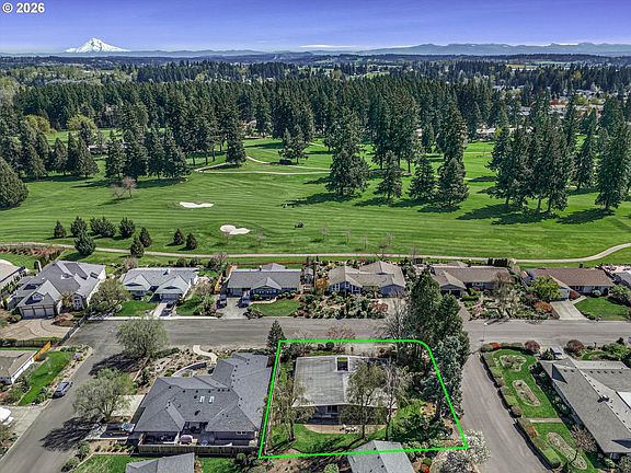 2nd image of 2205 NE Country Club Dr