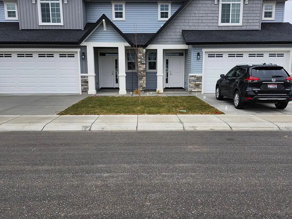996 Frank Henry Rd