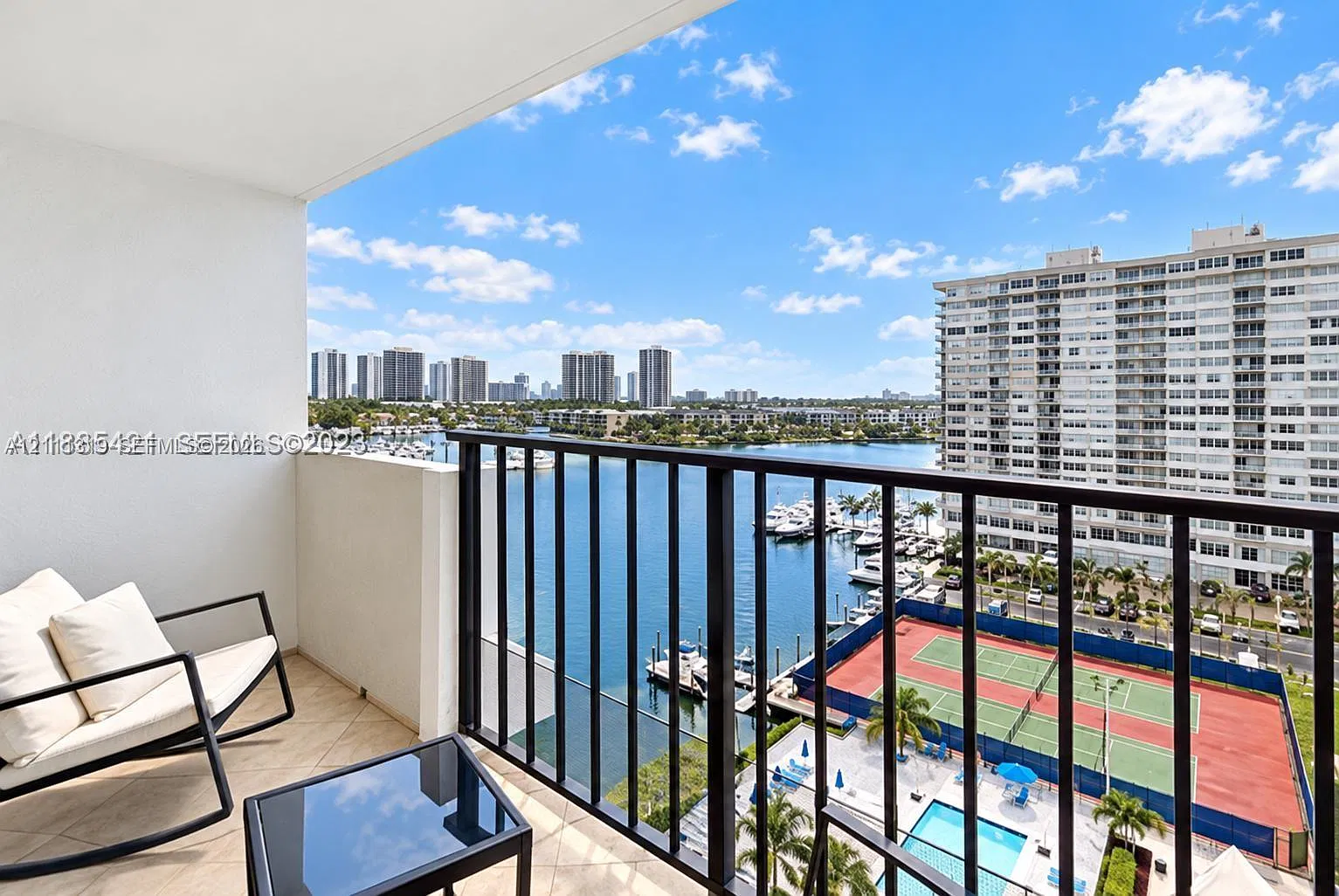 Commodore Plaza Condo — Photo 1