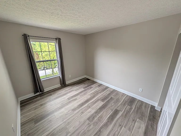 253 Dewfall Dr — Photo 20