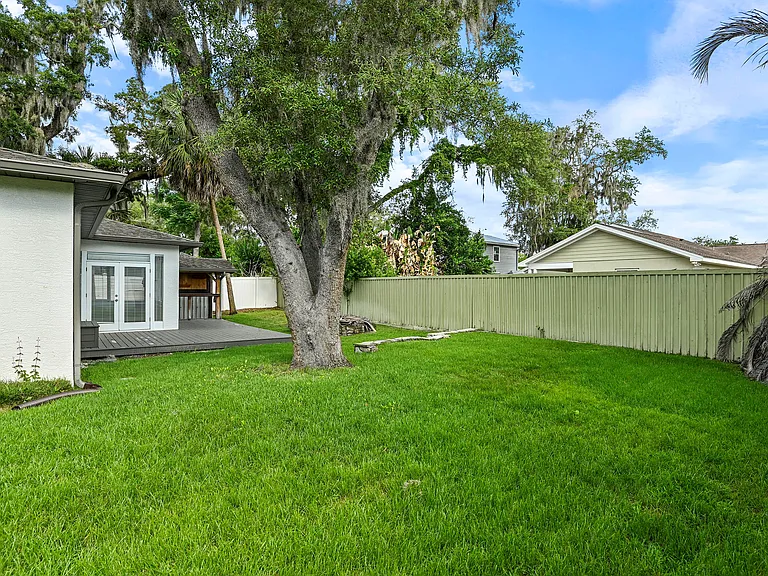 1781 Bryan Ave — Photo 4