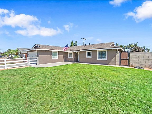 3rd image of 5892 Meadowlark Dr