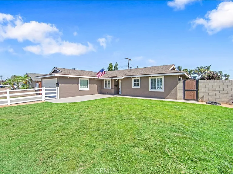 5892 Meadowlark Dr — Photo 3