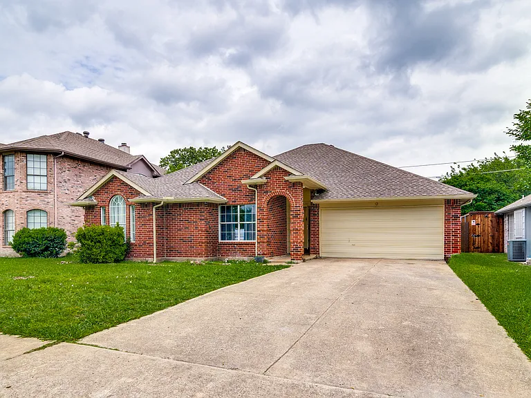 6105 Cypress Dr — Photo 9