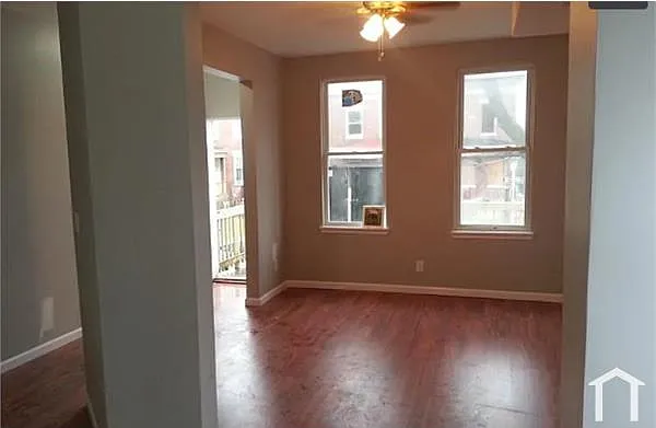 3 bed, 1400 sqft, $1,800 — Photo 2