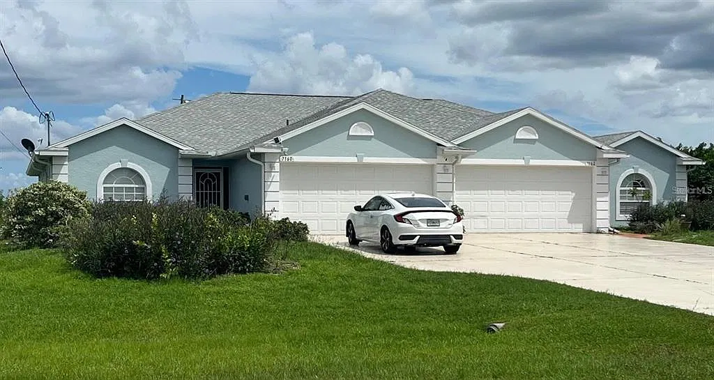 3 bed, 2.0 bath, 1729 sqft, $1,600 — Photo 2