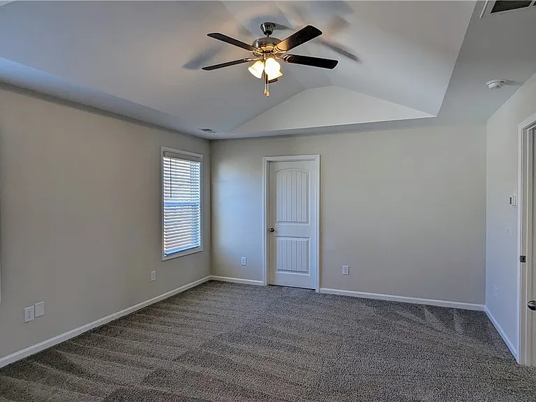 405 Sonoma Ct — Photo 12