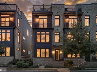 170 Winsome Cir, Bethesda, MD 20814