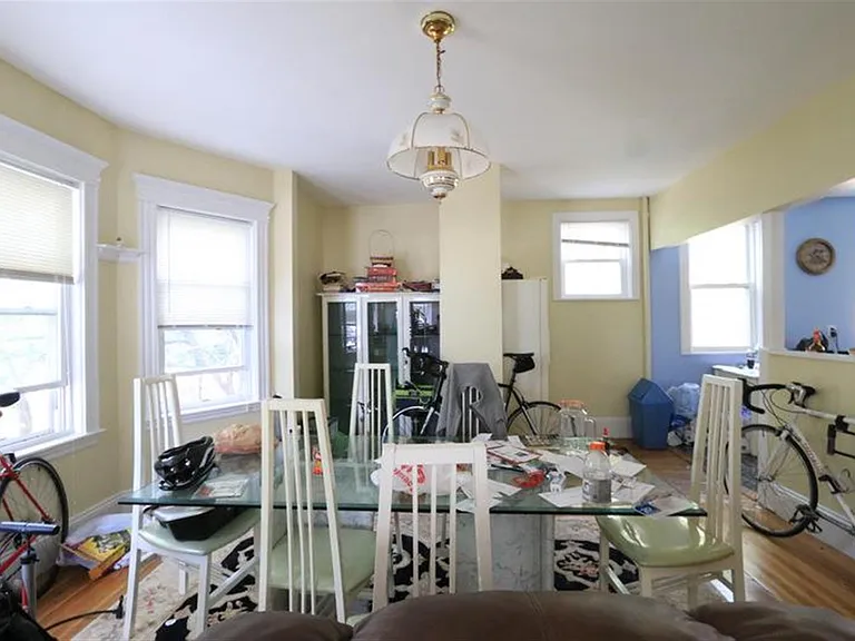 21 Park Ave #2R — Photo 4