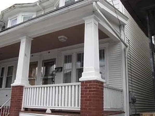 54 Macomb St, New Philadelphia, PA 17959