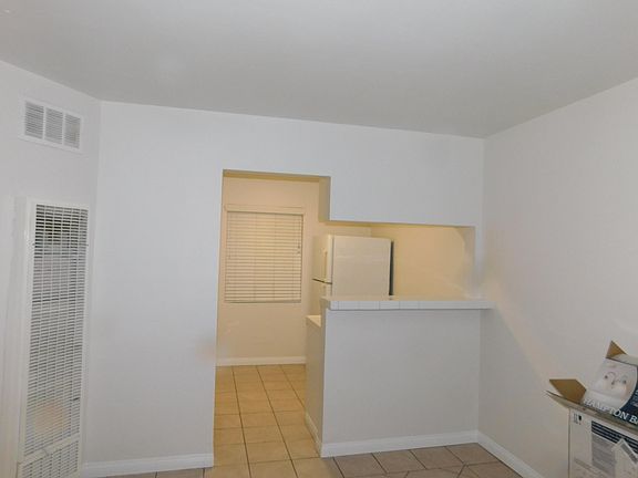 3rd image of 4671 1/2 Meade Ave