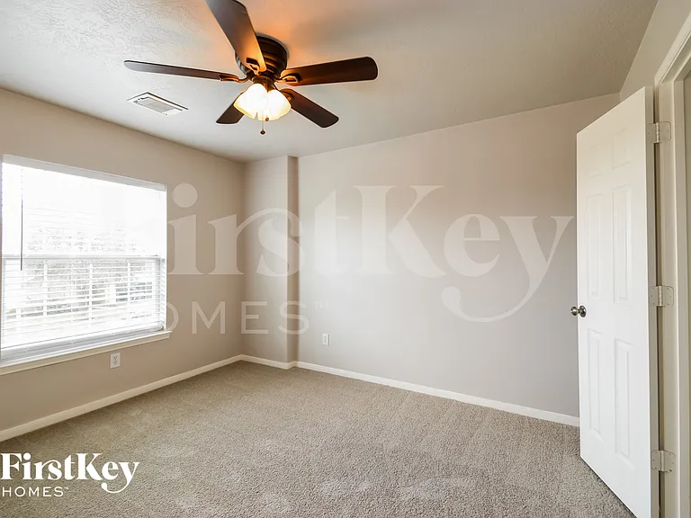 10803 Gold Finch Rd — Photo 9