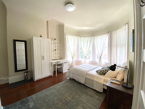 3rd image of 1878 Market St APT 102