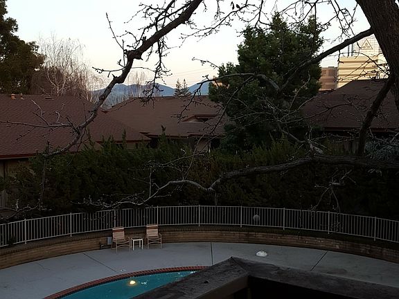 5th image of 100 Kinross Dr APT 46