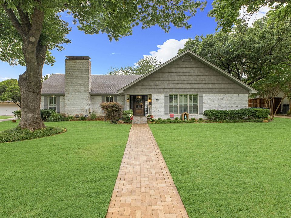 1st image of 309 Brook Ln