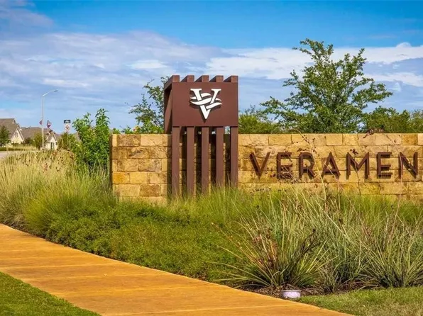 1918 Lyndon St, New Braunfels, TX 78132