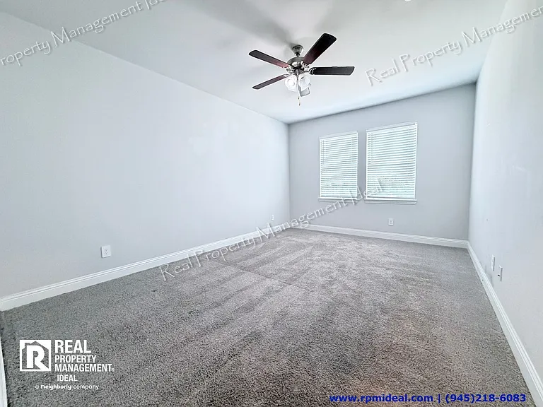 2130 Argolis Dr — Photo 12