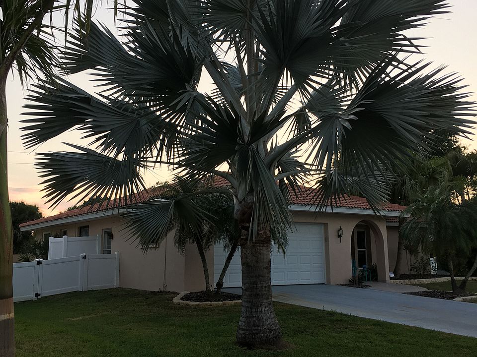 2nd image of 220 Monet Dr