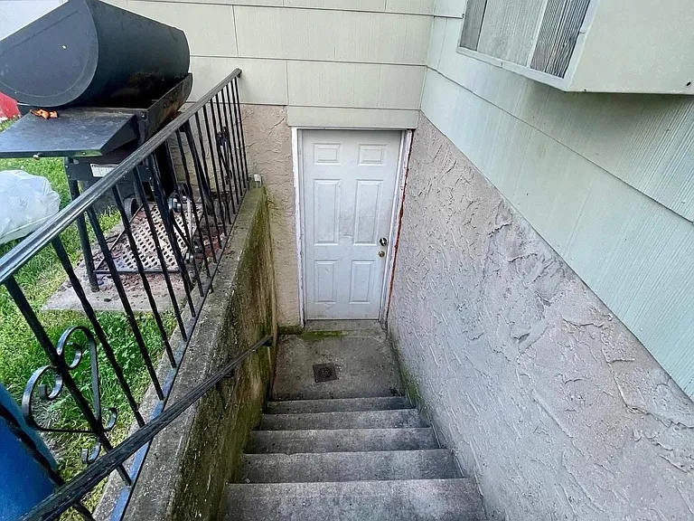 11 Ashwood Rd #1 — Photo 9