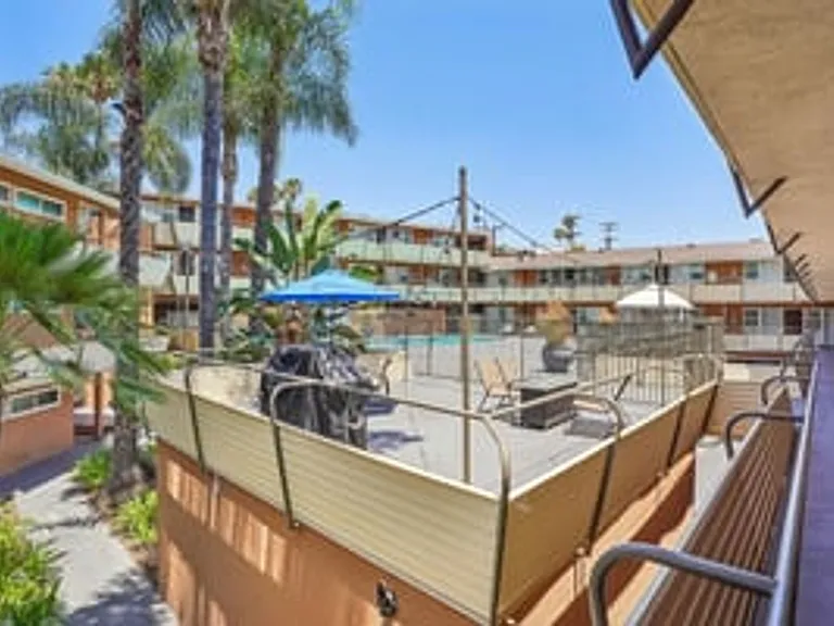 Terraces at South Pasadena Apartments — Photo 74