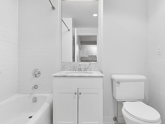 4th image of 15 Park Row APT 10G