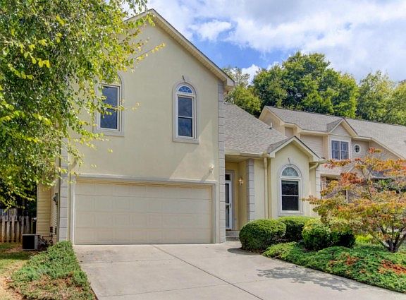 2nd image of 8511 Cypress Lake Dr E