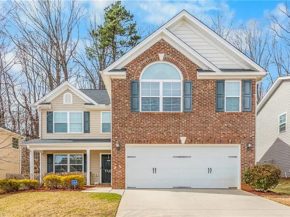 2900 Glenn Abbey Ln, Browns Summit, NC 27214