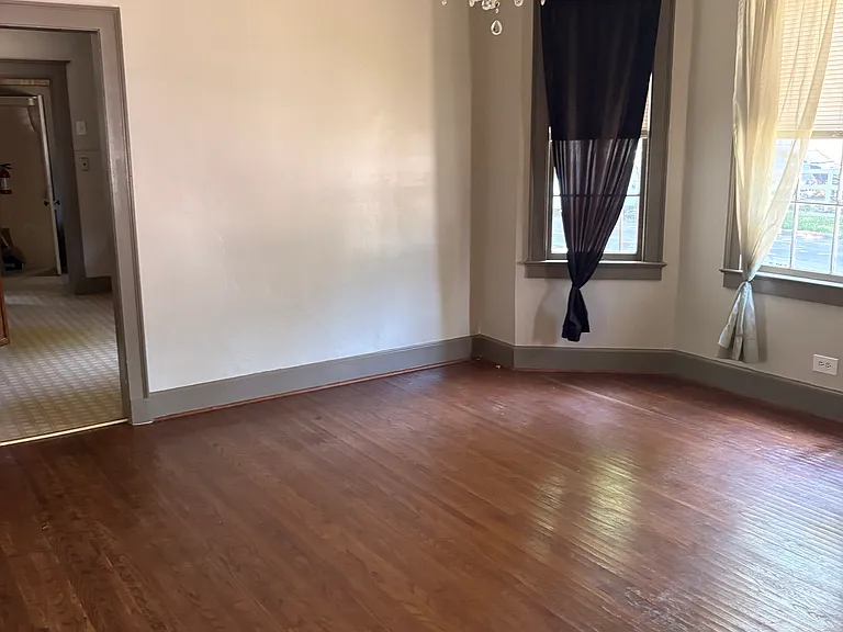 311 N 5th St — Photo 5