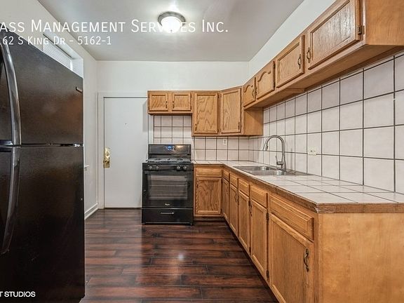 3rd image of 5162 S King Dr #1