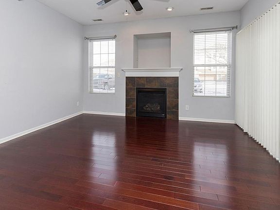 5th image of 1329 SE University Ave Unit 104