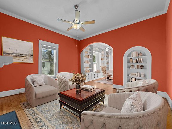 5th image of 310 E Baker Street