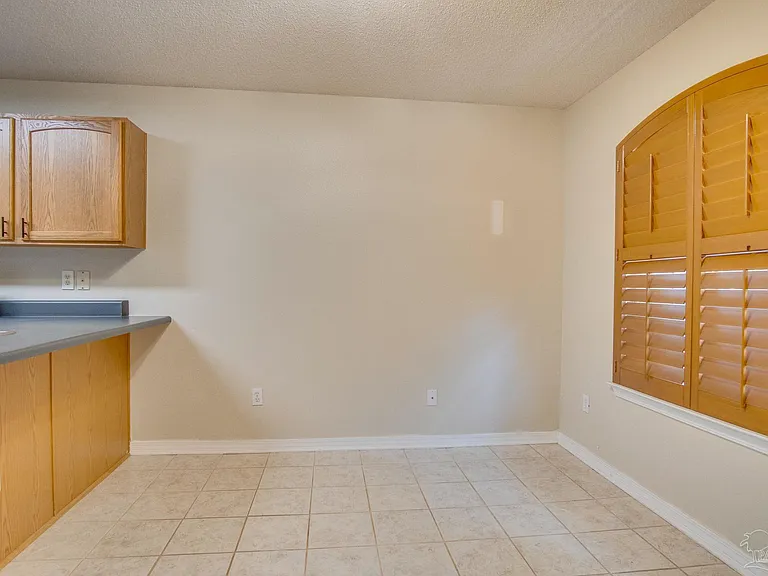 2745 Monroe St — Photo 11