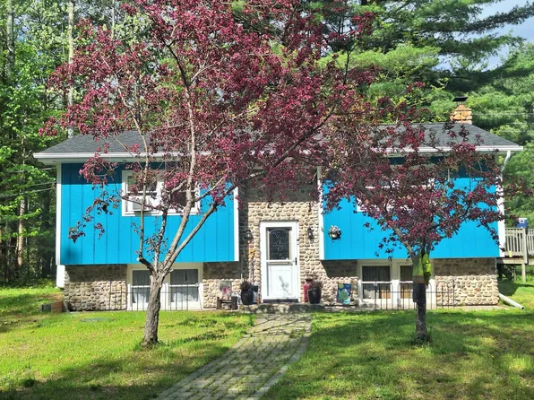 202 Turner Rd, Morrisonville, NY 12962
